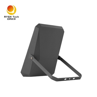 300 metrekare Işınlanma Alanı Çok fonksiyonel Uzaktan Kumanda Güneş LED Floodlight 35W Uzun İndirim Zamanı 2 Yıl Garanti